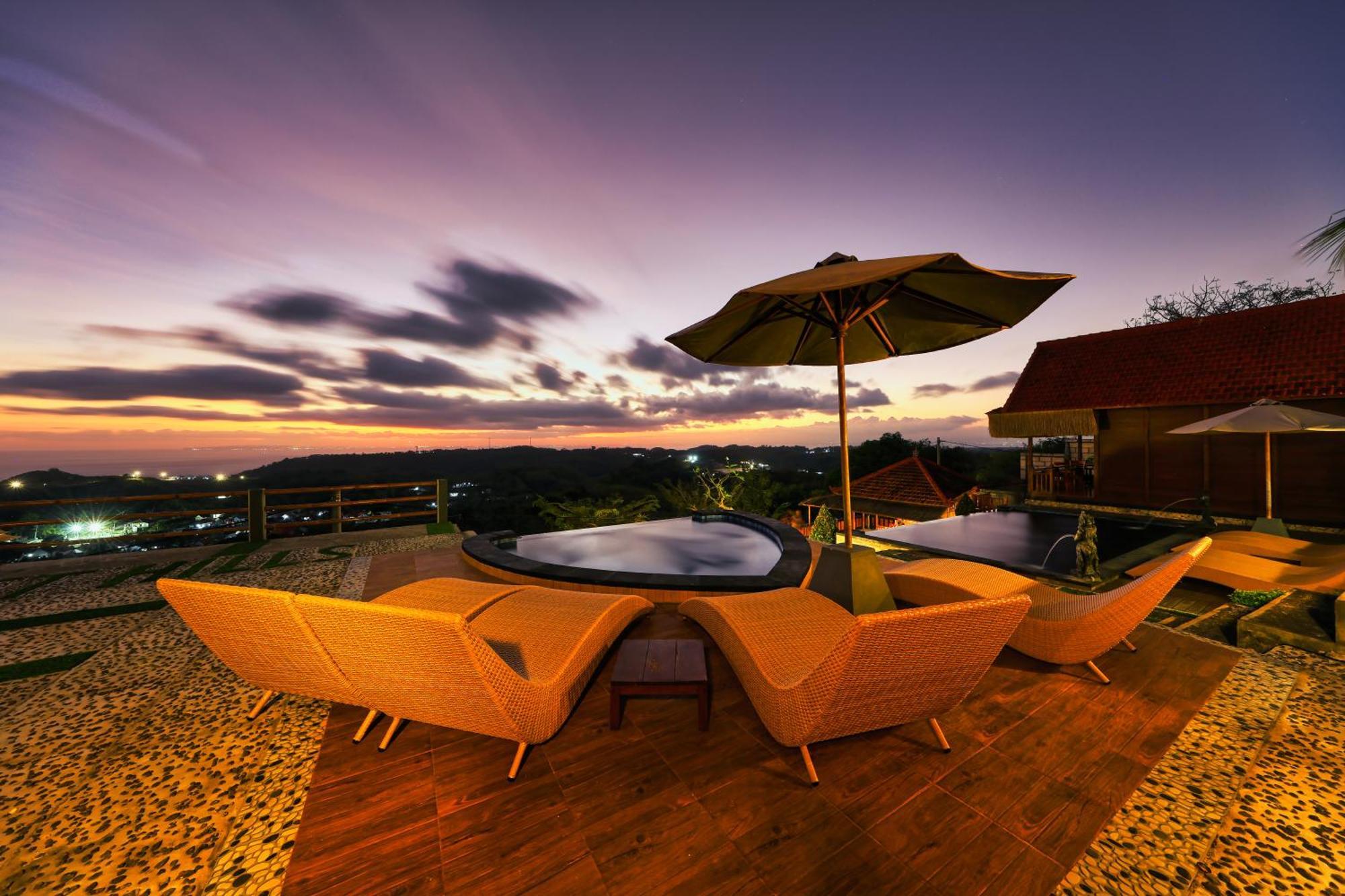Maison d'hôtes Sebuluh Sunset Hill Batumadeg