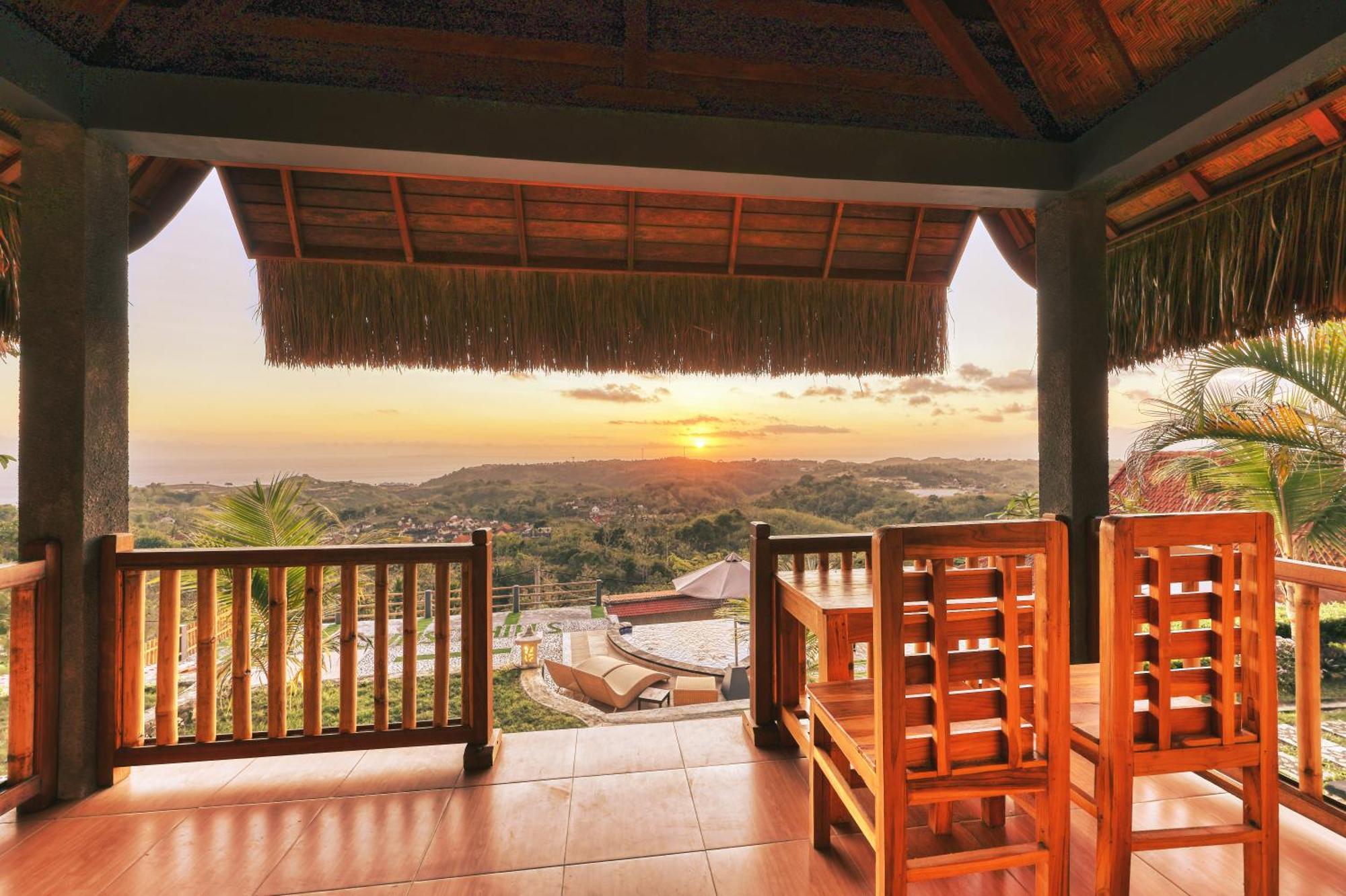 Sebuluh Sunset Hill Gasthof